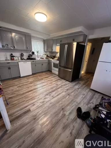 Main picture of 70 Birch St
