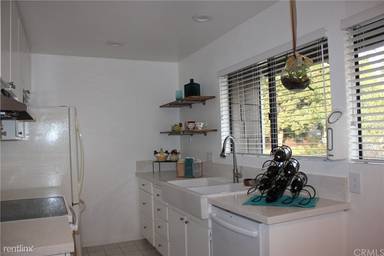 Main picture of 208 Springview