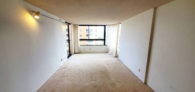 Main picture of King's Gate Condominium