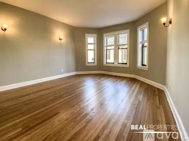 Main picture of 4034 N Ashland Ave