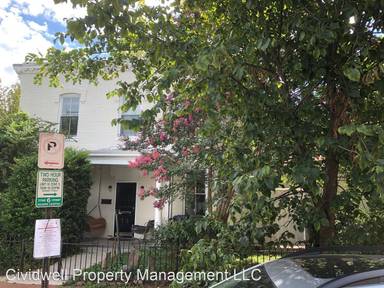 Main picture of 333 1/2 7th St NE