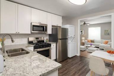 Main picture of 351 Hillcrest Ave