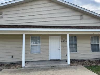 Main picture of 9029 Houston St