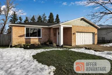 Main picture of 26 N Transit Hill Dr