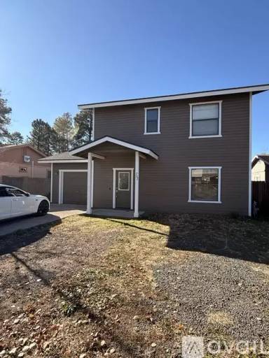 Main picture of 720 N 6th Dr