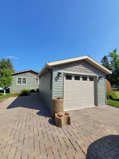 Main picture of 6526 Birchmont Dr NE