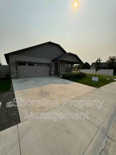 Main picture of 511 Diamond Lake St