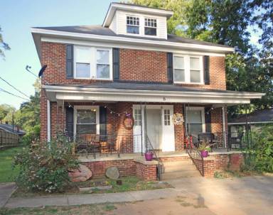 Main picture of 6 Elm St