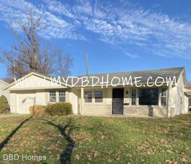 Main picture of 3215 Varsity Ln