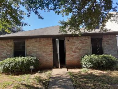 Main picture of 2315 Summit Ln