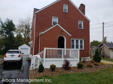 Main picture of 5 McIlrath Dr