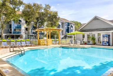 Main picture of The Falls of Tampa Bay Apartments