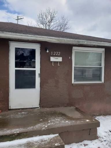 Main picture of 1220 McArthur Ave