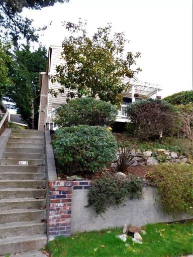 Main picture of 5212 Meridian Ave N