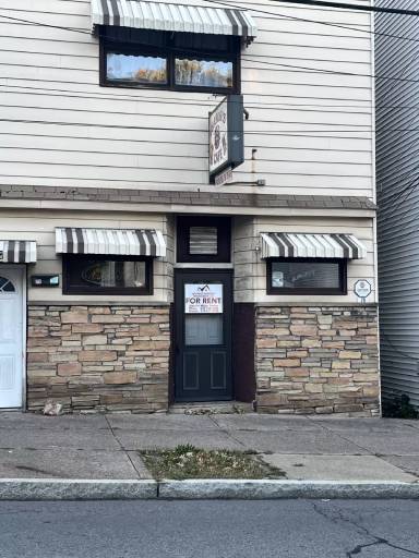 Main picture of 1 2nd St