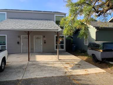 Main picture of 1616 W 8th Ave
