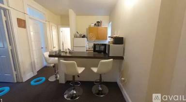 Main picture of 831 Beacon St