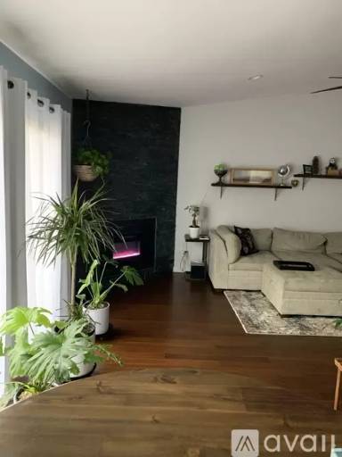 Main picture of 5 Liberty Ln