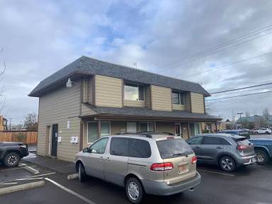 Main picture of 991 NW Circle Blvd