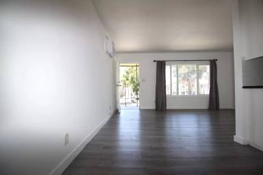 Main picture of 7346 Woodman Ave