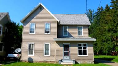Main picture of 64 Adams St