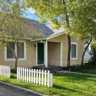 Main picture of 1105 Hobart St