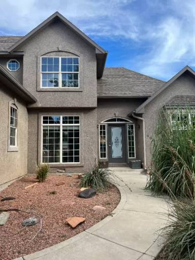 Main picture of 404 Montero St