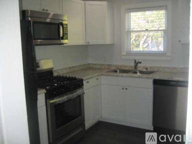 Main picture of 605 SW 5th Pl