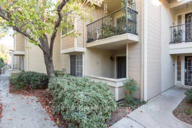 Main picture of 3665 Grove St