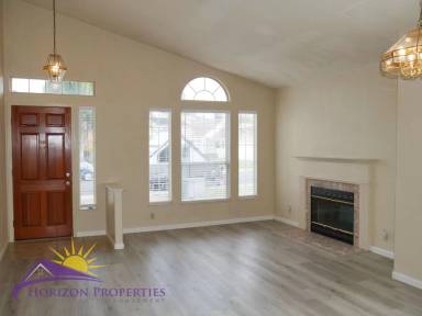 Main picture of 9472 Clementine Way