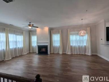 Main picture of 2438 Tenor Ln