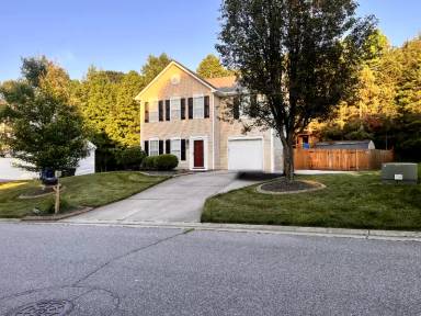 Main picture of 235 Frontier Dr