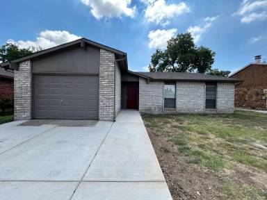 Main picture of 5820 Maiden Ln