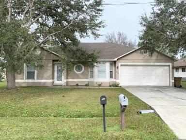Main picture of 392 Cocoa Ct