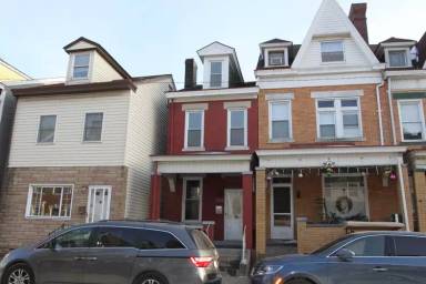 Main picture of 5252 Carnegie St