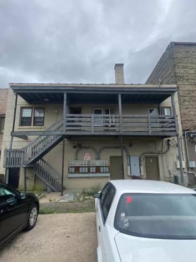 Main picture of 443 Division Ave S