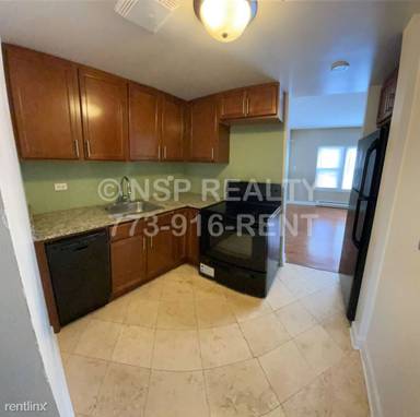 Main picture of 7626 1/2 N Milwaukee Ave