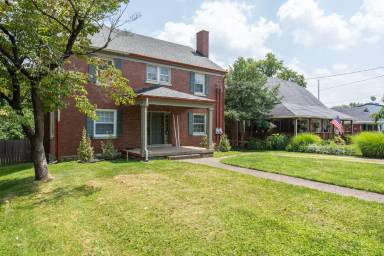 Main picture of 106 Delmont Dr