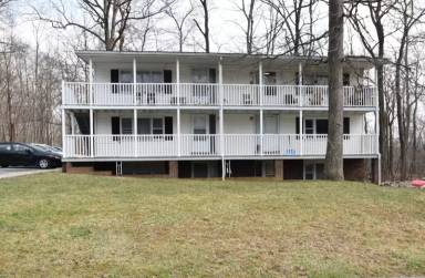 Main picture of 21 Oakwood Dr