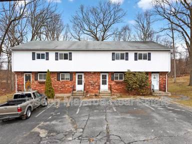 Main picture of 87 Woodland Dr