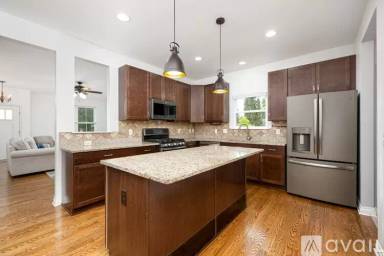 Main picture of 407 W Bennett St