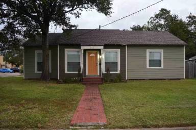 Main picture of 717 Kirby Ln