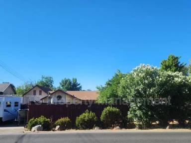 Main picture of 8700 Winding Way