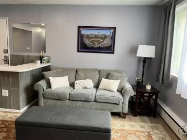 Main picture of 1401 W Warner Ave