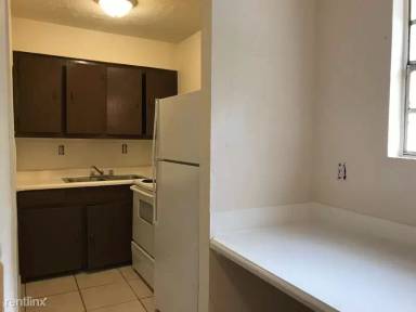 Main picture of 409 Austin Rd