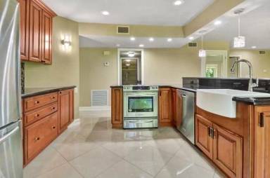 Main picture of 5590 Coach House Cir