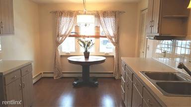 Main picture of 30 Sunrise Dr