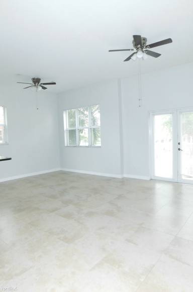 Main picture of Vintage at Lighthouse Point Townhomes