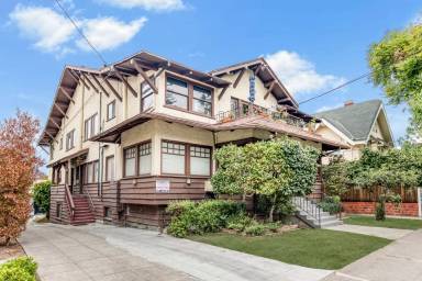 Main picture of 2618 College Ave