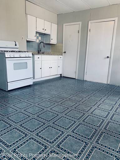 Main picture of 452 Main St